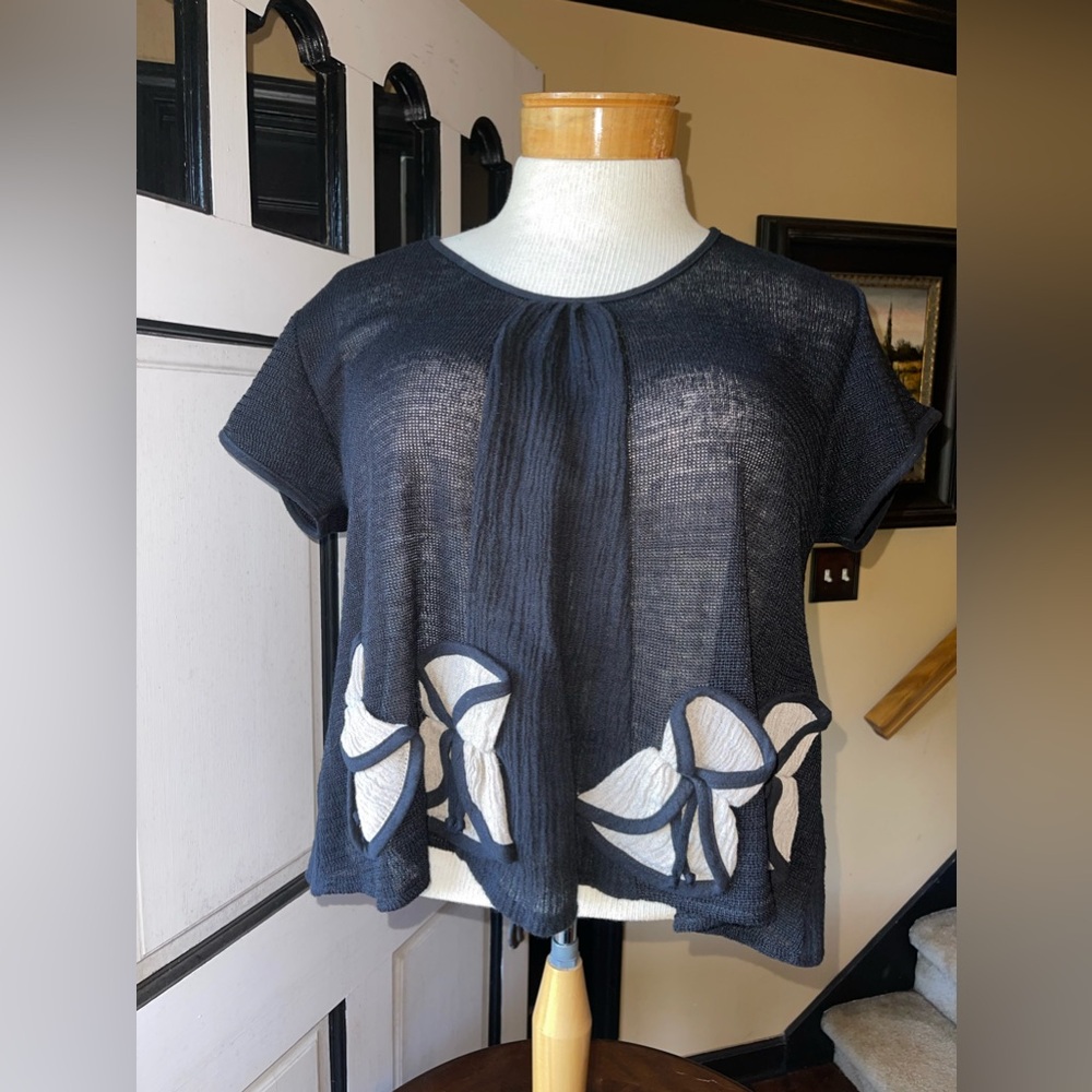 Designer Zele black top